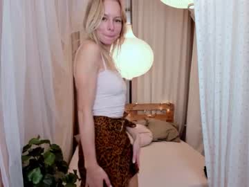 girl Hidden Sex Cam Live Stream with ginacoy