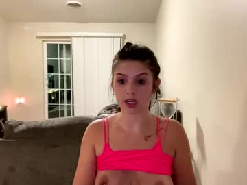 girl Hidden Sex Cam Live Stream with taya_raelynn