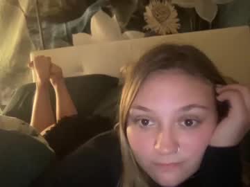girl Hidden Sex Cam Live Stream with petite_m_glory